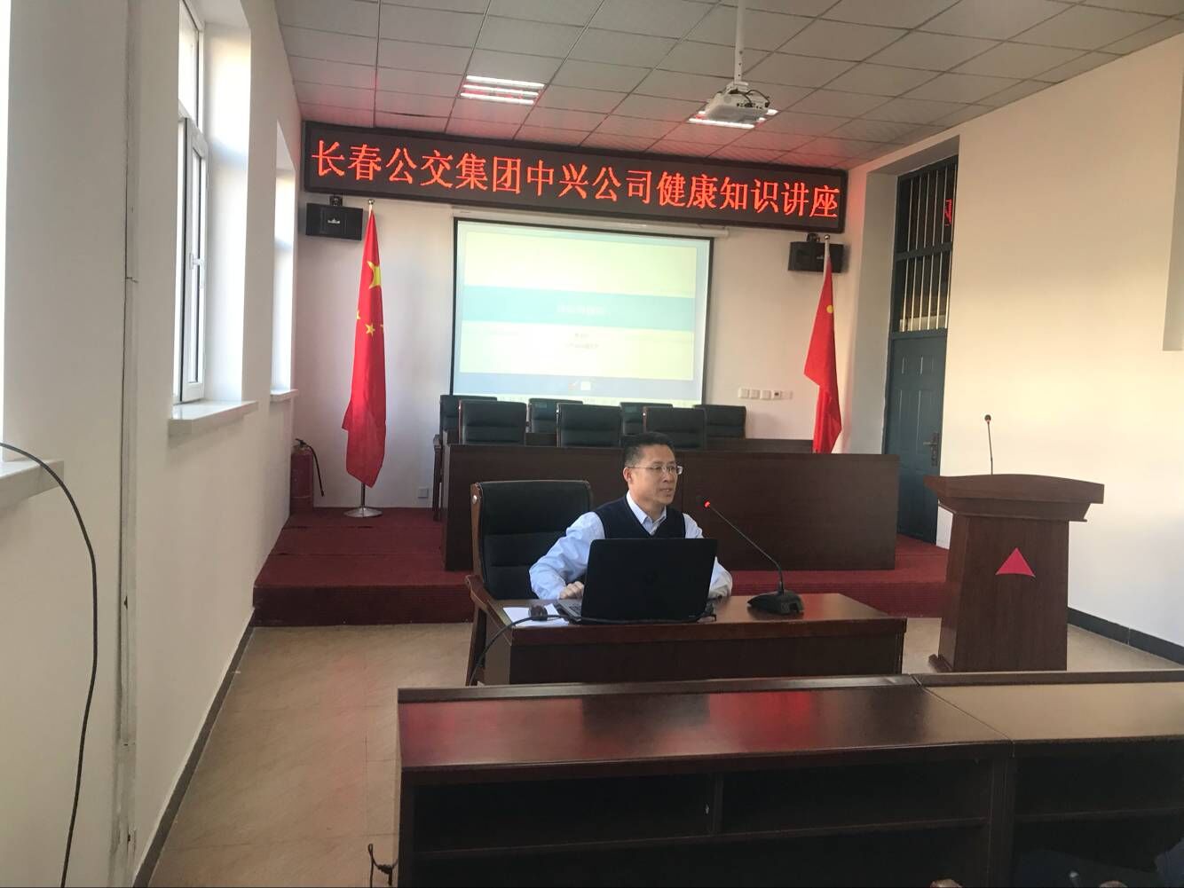 31fb478e26018fca01c36cea55eb96a0.jpg 5.jpg