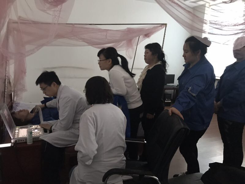 ca2c71f235fff1e98b95401dbbe70771.jpg 很多人.jpg