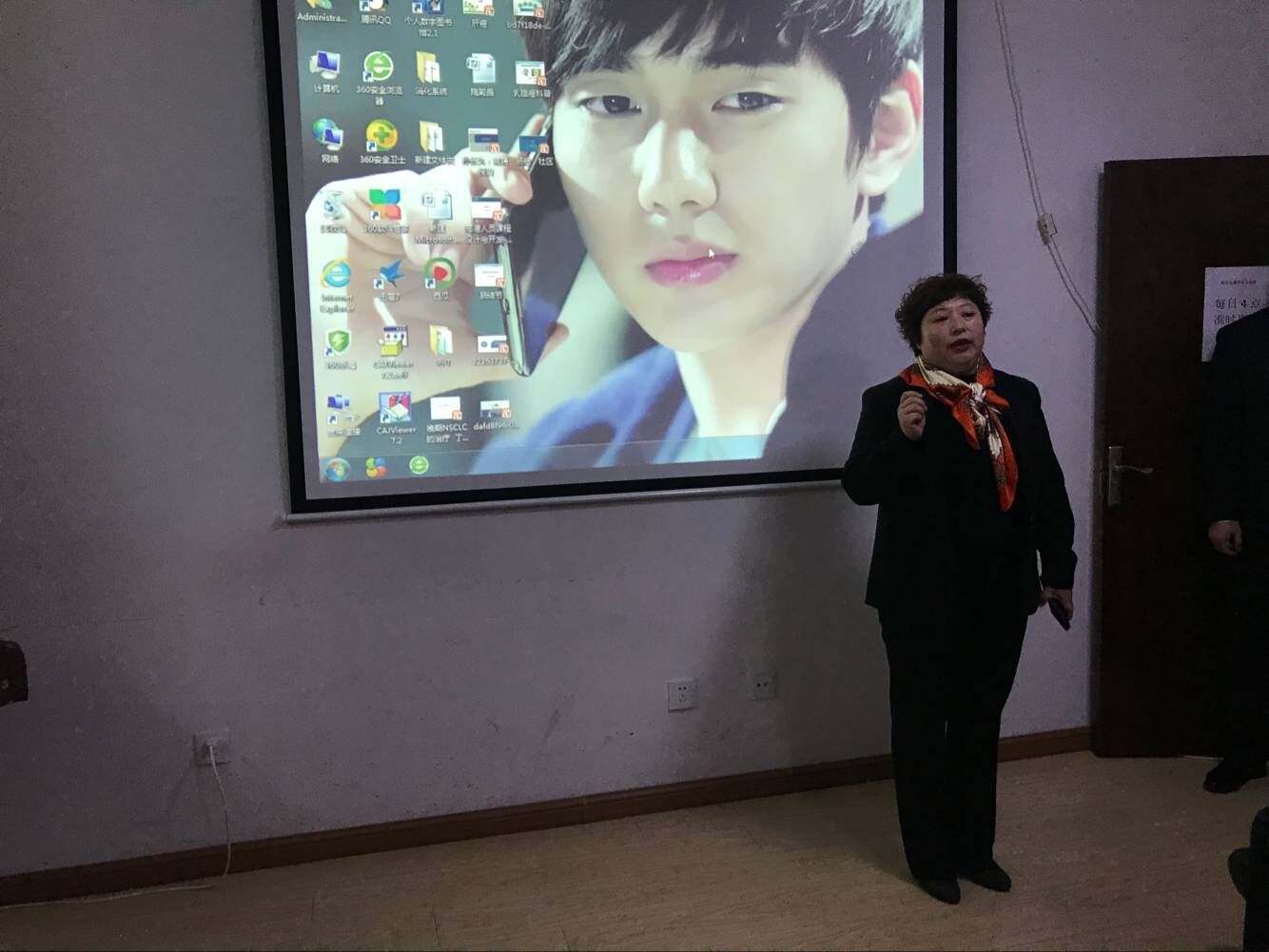 c732c64ce8c0bf1e66e39bfa84d7f125.jpg 玲.jpg